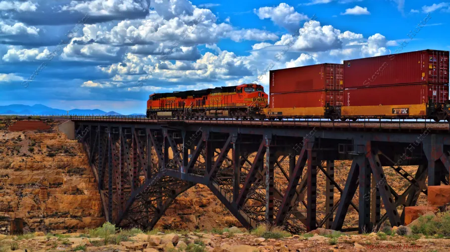 canyon-diablo-tressle-train-10-wm.webp