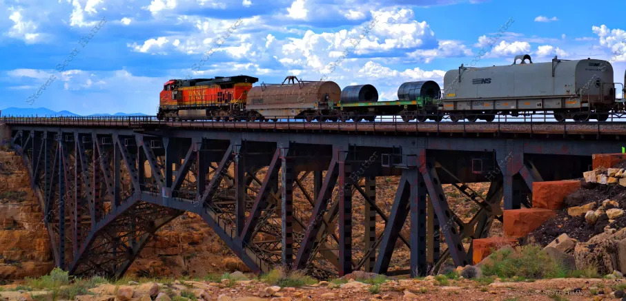 canyon-diablo-tressle-train-4-wm.webp